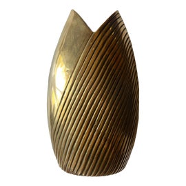 Example of Dolbi Cashier Vases