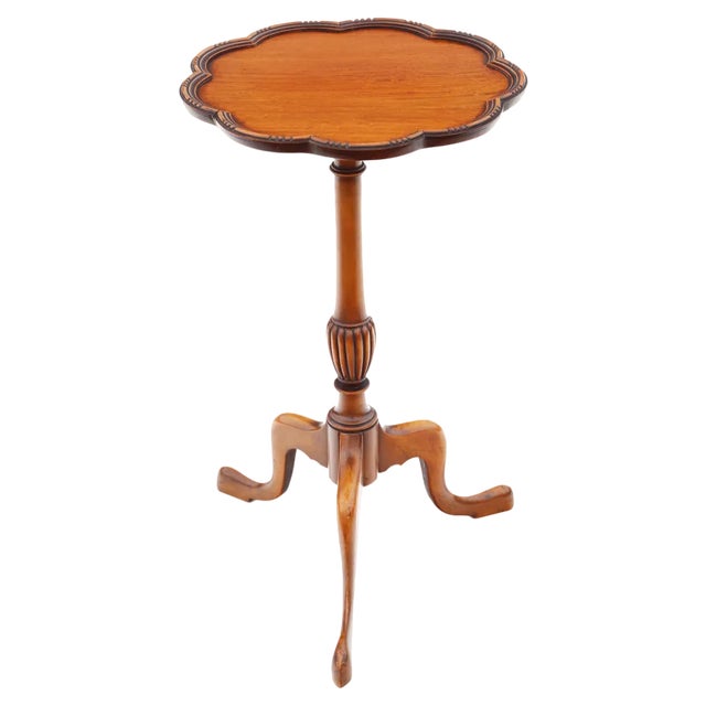 Vintage Georgian Revival Wine or Side Table in Satin Walnut, 1950s For Sale