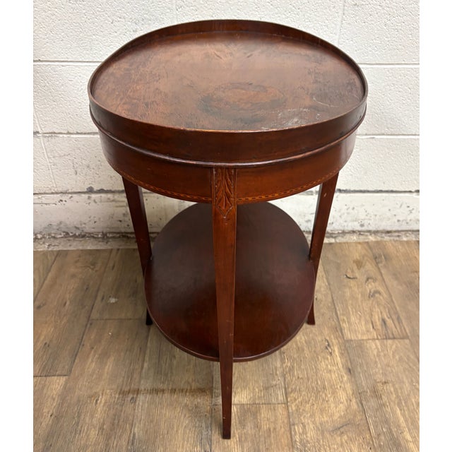 Wood Vintage Mersman Mahogany Hepplewhite Style Tiered Oval End or Side or Lamp Table For Sale - Image 7 of 14