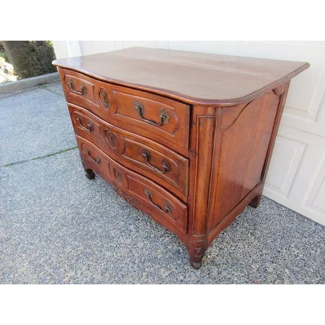 French Antique French Walnut Serpentine Fronted Commode For Sale - Image 3 of 13