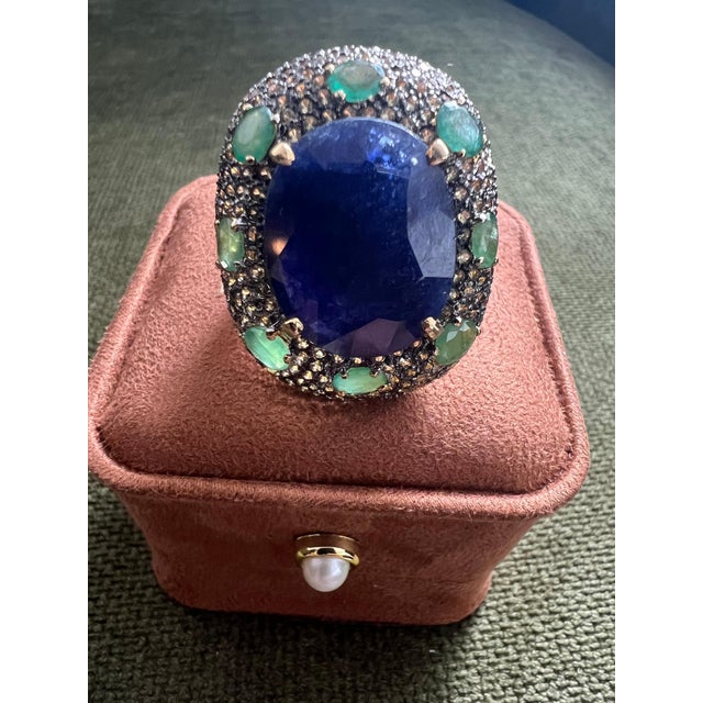 Bochic “Orient” Natural Sapphire & Emerald Ring Set In 18K Gold & Silver For Sale - Image 16 of 17
