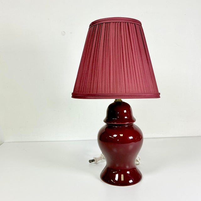 1980s Traditional Chinoiserie Boho Chic Ceramic Ginger Jar Petite Table Lamp. For Sale - Image 11 of 11