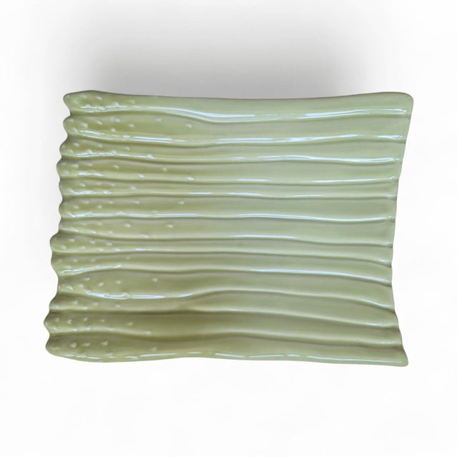 1970s 1970s California Pottery Green Asparagus Bundle Ceramic Platter For Sale - Image 5 of 11