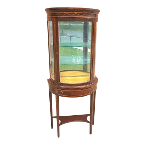 Early 20th Century Italian Louis XV Style Marquetry Inlaid Mahogany Vitrine Cabinet