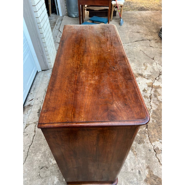 Mid 19th Century French 19th Century Louis Philippe Burl Walnut Chest of Drawers / Commode For Sale - Image 5 of 12