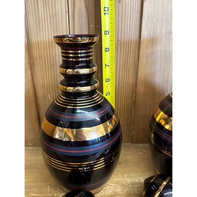 1950s Decanotrs Blown Glass 24k Gold Pair of Decanters- Set of 2 Deep Purple and Gold For Sale - Image 5 of 10