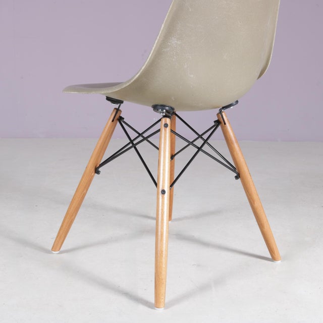 Dining Chairs in Sea Foam Green Fiberglass by Charles & Ray Eames for Herman Miller, USA, 1960s, Set of 4 For Sale - Image 11 of 14
