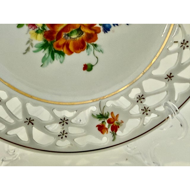 Dresden Porcelain Pair of Antique German Dresden Porcelain Reticulated Cabinet Plates With Floral Decoration For Sale - Image 4 of 16