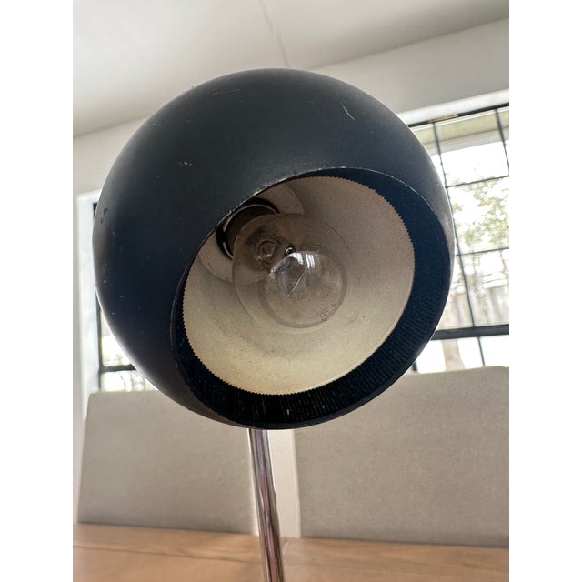Mid-Century Modern 1960s Lightolier Atomic Desk Expandable Lamp Light Dome Eyeball For Sale - Image 3 of 12
