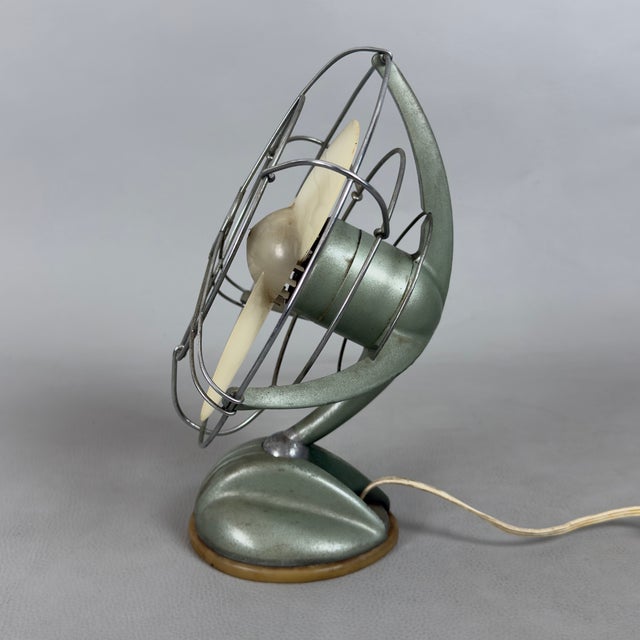 1960s Vintage Metal Table Fan from Marelli, 1960s For Sale - Image 5 of 11