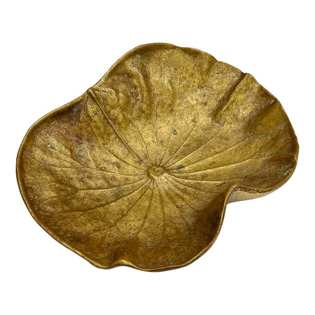 Vintage 1940s Virginia Metalcrafters Brass Lotus Leaf Dish For Sale