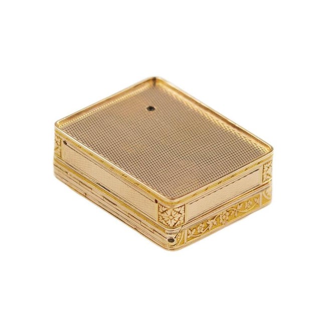 Musical Snuffbox with Micromosaic Pliny's Doves, 1819 For Sale - Image 5 of 10