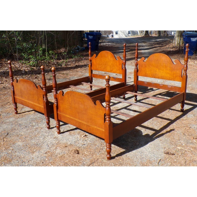Vintage Pair Atlas Furniture Curly Maple Poster Twin Beds For Sale - Image 4 of 18