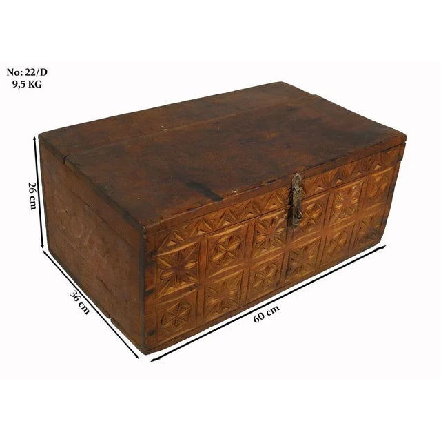 1920s Antique Cedar Wood Treasure Dowry Chest Box, Nuristan, Afghanistan, 1920s For Sale - Image 5 of 12