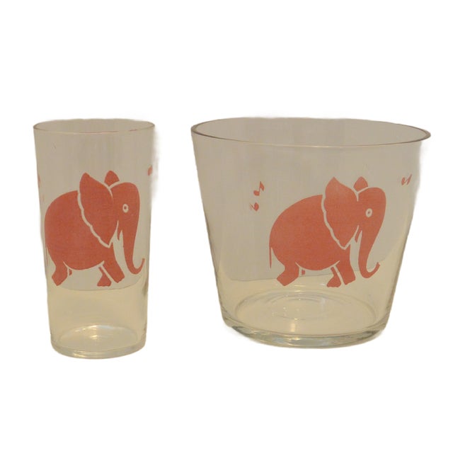 Federal Glass Vintage 1950s Federal Glass "Pink Elephant" 9-Piece Barware Set - Bowl & 8 Glasses For Sale - Image 4 of 6