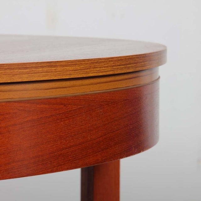 1960s Round Extendable Teak Dining Table, 1970s For Sale - Image 5 of 11