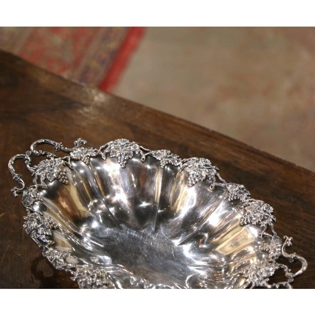 Metal 19th Century French Silver Plated Bread Basket With Vine Decor For Sale - Image 7 of 13