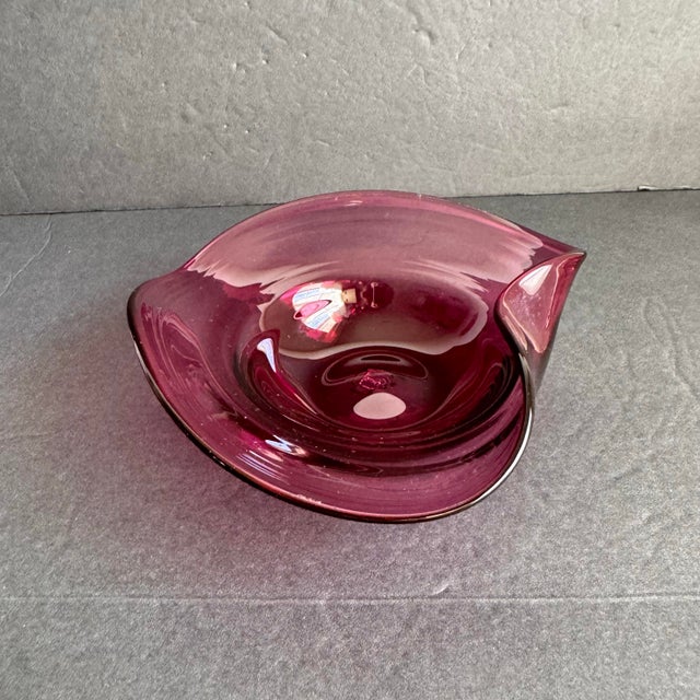 Mid-Century Modern Vintage Pilgrim Art Glass Heart Dish Decorative Bowl Catchall Cranberry Pink For Sale - Image 3 of 12