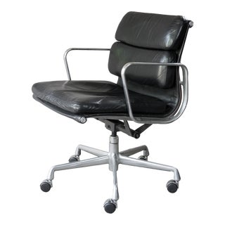 1990s Herman Miller Soft Pad Management Leather Chair For Sale