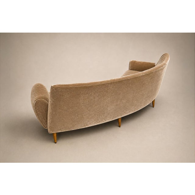 Brazilian Modern Sculptural Curved Sofa in Mohair and Caviúna Wood, 1960s For Sale - Image 9 of 18