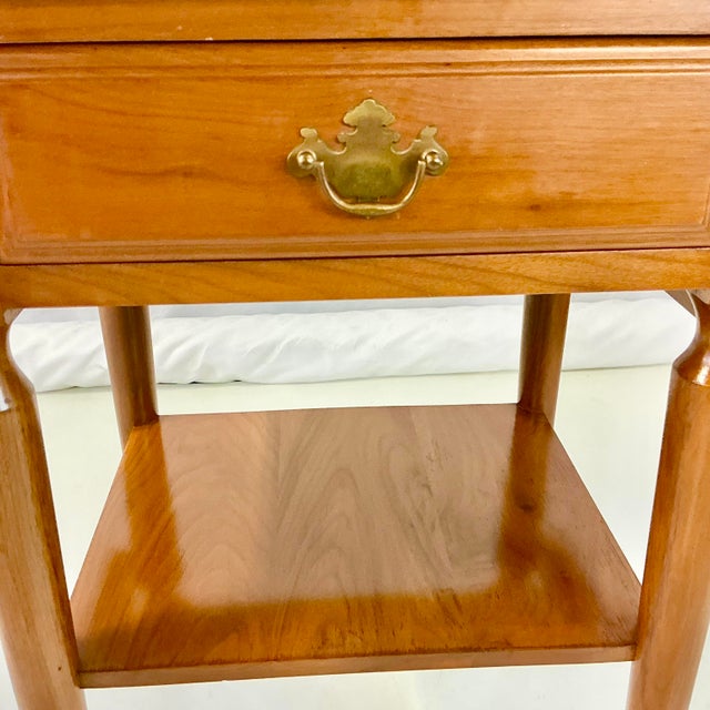 Wood 1970s Vintage Americana Federal Traditional Teak Drop Leaf Side Table For Sale - Image 7 of 17