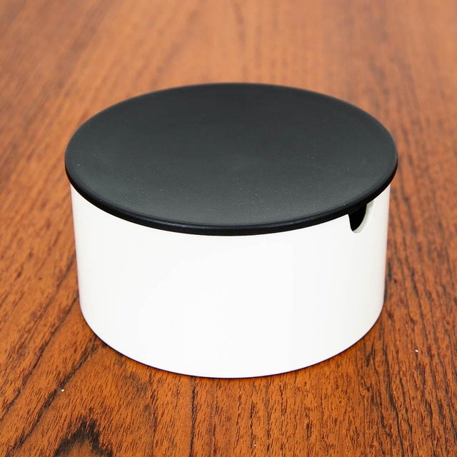 Mid 20th Century Danish Modern Stelton Coffee Jug Set Em77 White Plastic Erik Magnussen - Set of 3 For Sale - Image 11 of 12