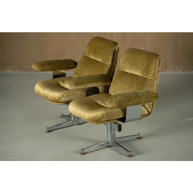 Yellow Vintage Space Age 2 Seater Sofa with Metal Frame, Italy, 1980s For Sale - Image 8 of 13