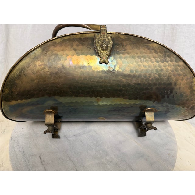 Vintage Hollywood Regency 19" Hammered Brass Log Holder With Lion Heads and Claw Feet For Sale - Image 10 of 12