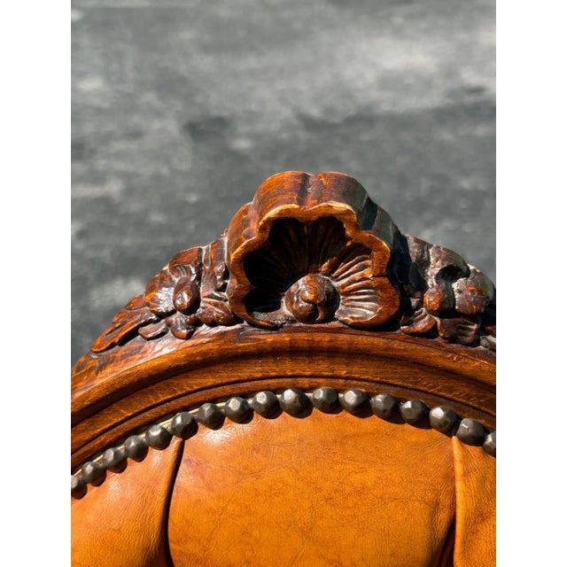 Italian 1970s Vintage Carved Italian Wood and Leather Vanity Chair For Sale - Image 3 of 5