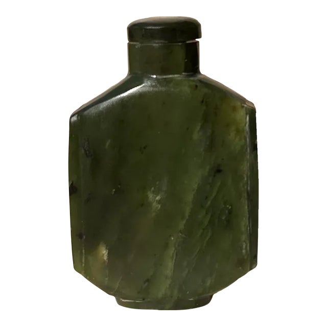 1920s Green Jade Art Deco Snuff Bottle With Stopper & Spoon For Sale