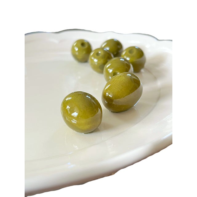 1960s Vintage Til Trompe L’Oeil Ceramic Olive Serving Plate, in the Style of Este Ceramiche Made in Japan, 10" For Sale - Image 5 of 11