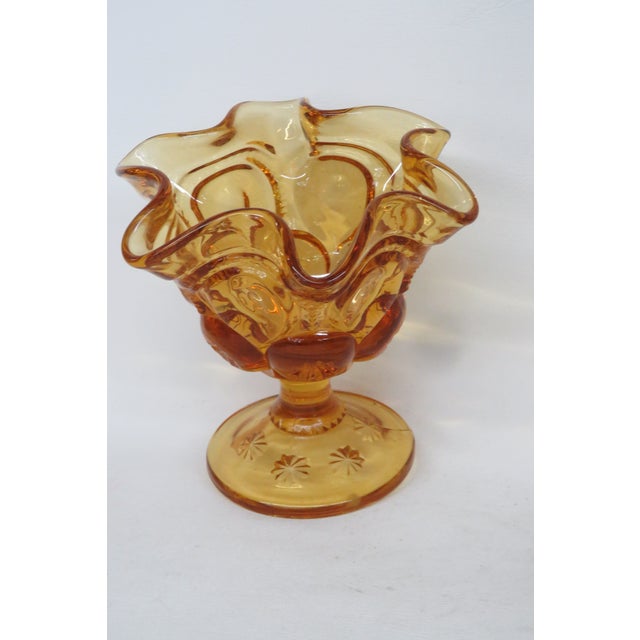 Mid-Century Modern L E Smith Glass Moon and Stars Amber Pedestal Ruffle Compote Dish 5600b For Sale - Image 3 of 12