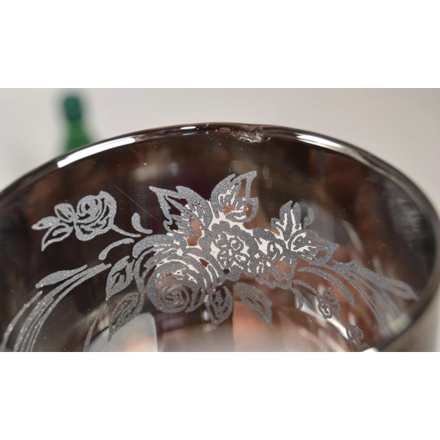 1960s Mid-Century Modern Dorothy Thorpe Style Silver-Tone Embossed Fade Ombre Roly Poly Lowball Whiskey Glasses- Set of 4 For Sale - Image 11 of 12