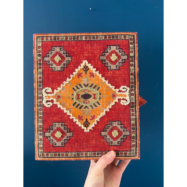 1970s 1970s Vintage Turkish Kilim Rug Upholstery Box For Sale - Image 5 of 12