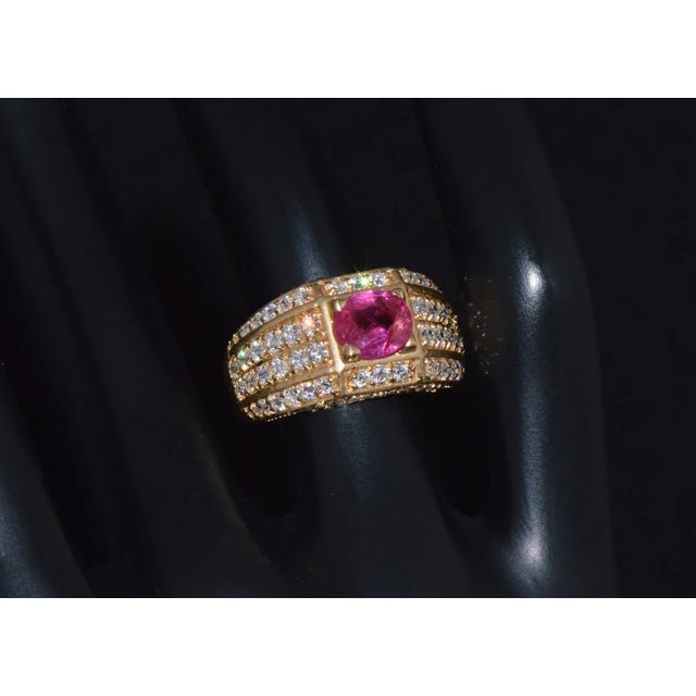 Certified Natural 2.81Cts VS F Diamond Vivid Red Ruby 18K Solid Gold Cigar Ring Band, size 6.5 For Sale In Dallas - Image 6 of 10