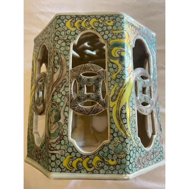 17th Century Beautiful Chinese Porcelain Incense Burner - Censer For Sale - Image 10 of 12