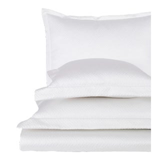 Tagami Oversize Queen Cotton Duvet Set, Pearl, 3 Pieces For Sale