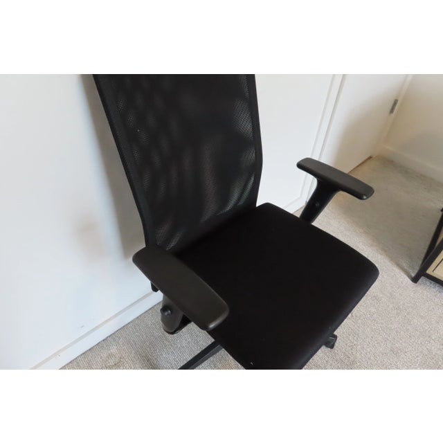 Modern Valo Furniture Ergonomic Mesh Desk Chair For Sale - Image 3 of 6