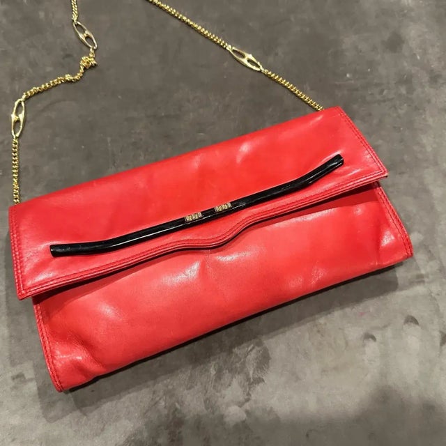 1980s Red Leather and Brass Chain Italian Shoulder Bag For Sale - Image 10 of 12