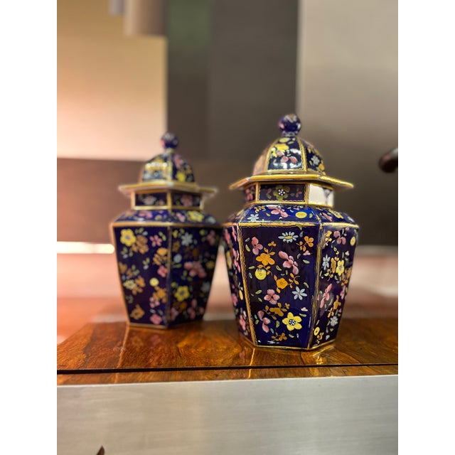 Porcelain Vases from Masons, England, 1820s, Set of 2 For Sale - Image 12 of 18