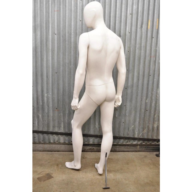 White Late 20th Century Male Fiberglass White Matte Finish Full Body Display Mannequin by Almax (A) For Sale - Image 8 of 12