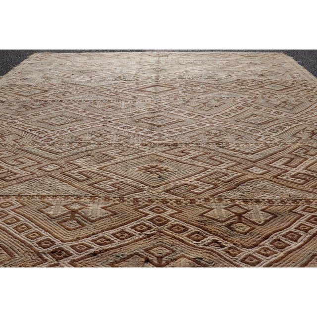 Tribal Geometric Pattern Turkish Vintage Flatweave Kilim Rug in Ivory and Brown For Sale - Image 3 of 11