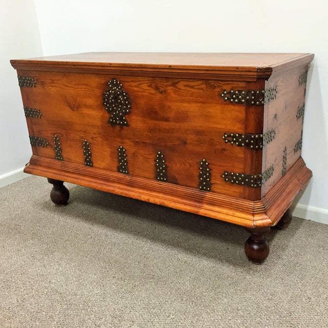 About Rare 17th century oak coffer / Trunk Details IN THE STYLE OF Baroque DATE OF MANUFACTURE circa 1830 PERIOD Mid-19th...