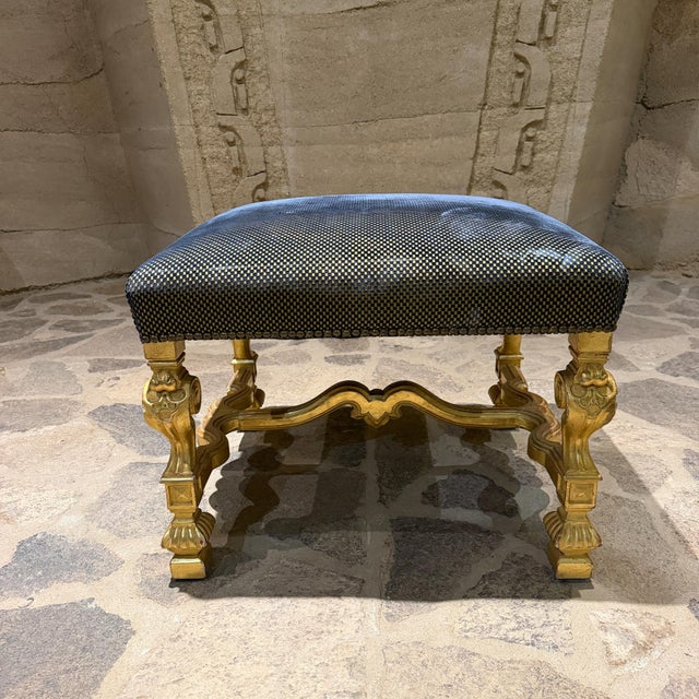 1990s Decorative Louis XIV Style Giltwood Stool European Aesthetic For Sale - Image 5 of 10