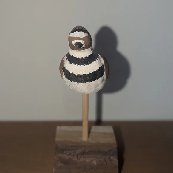 Vintage Hand Carved Wood Shore Bird — Signed Folk Art, 6.5" For Sale - Image 4 of 7
