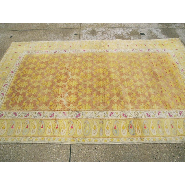 Galerie Shabab Collection Mid-20th Century Indian Cotton Agra Accent Rug For Sale In New York - Image 6 of 7