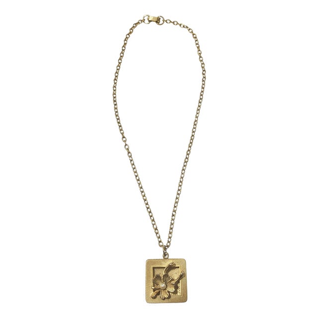 #88 Vintage Gold Tone Square Pendant and Chain With Flower For Sale