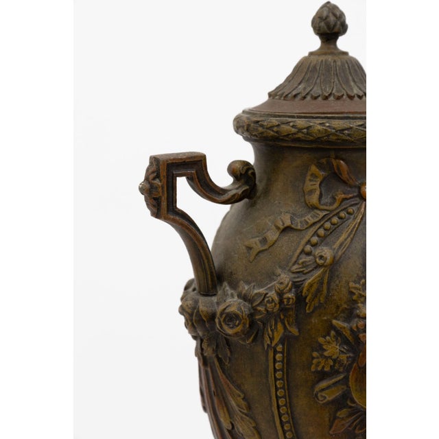 1950s Hollywood Regency Bronze French Lidded Urn With Handles on Marble Base C. 1950s For Sale - Image 5 of 6