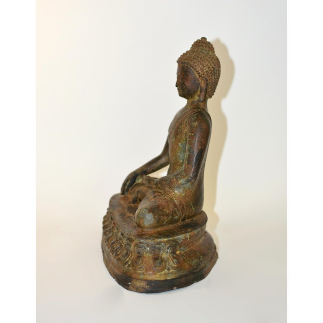 Large Antique Bronze Buddha Shakyamuni on Double Lotus For Sale - Image 9 of 18