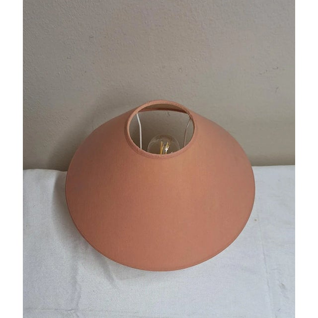 Beige Vintage German Table Lamp with Handmade Ceramic Base from Thoms and Original Salmon-Colored Fabric Shade, 1980s For Sale - Image 8 of 10